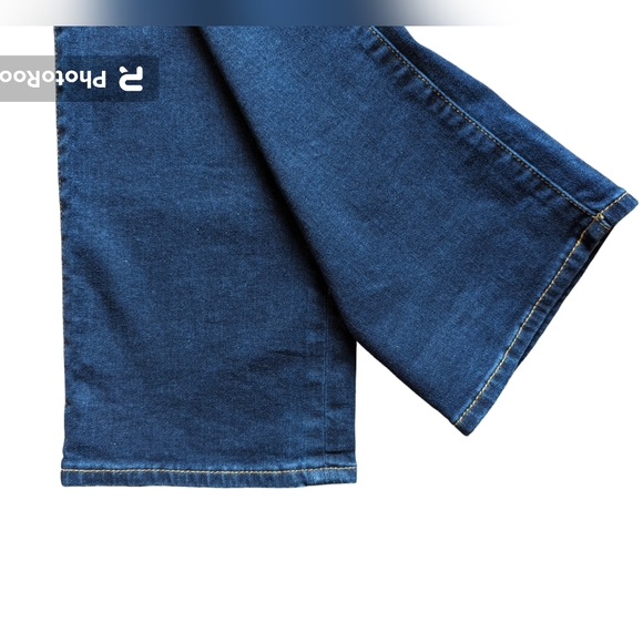 Lucky Brand Mid Rise Sweet'n Straight - 10/30 - Picture 12 of 13